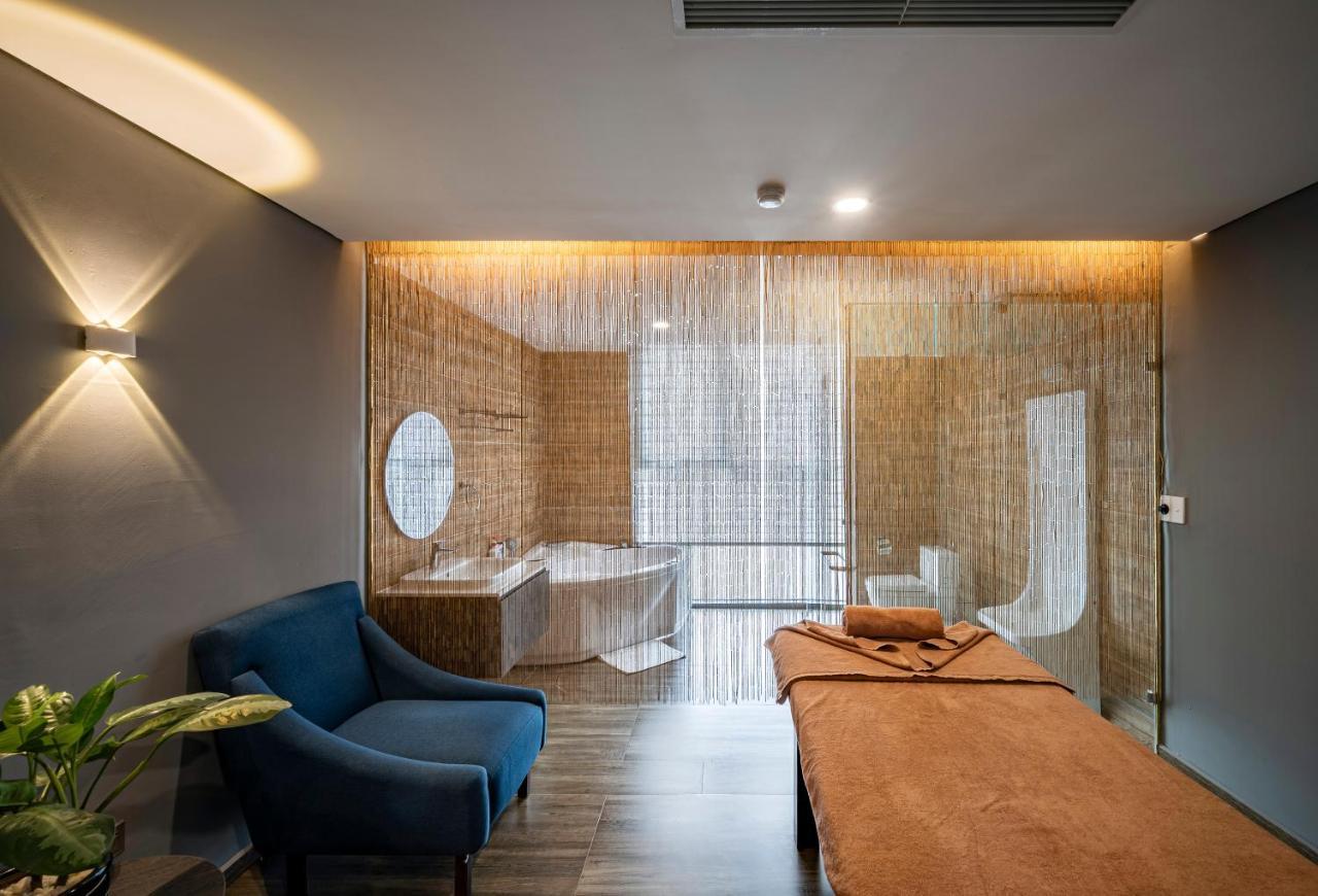 Muong Thanh Luxury Saigon Hotel Thành Pho Ho Chí Minh Esterno foto